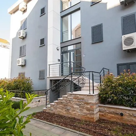 Sea Breeze Apartment